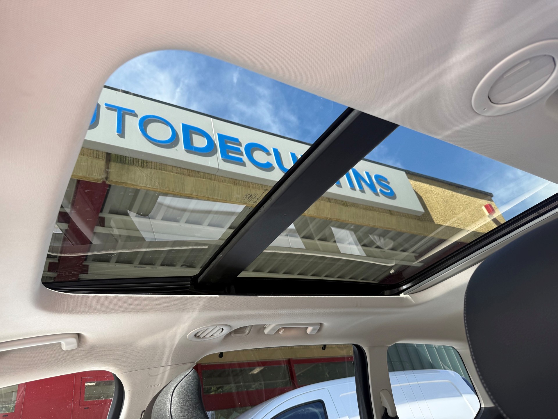 FORD Galaxy 2.0 TDCi Titanium AWD Automatic-image-13