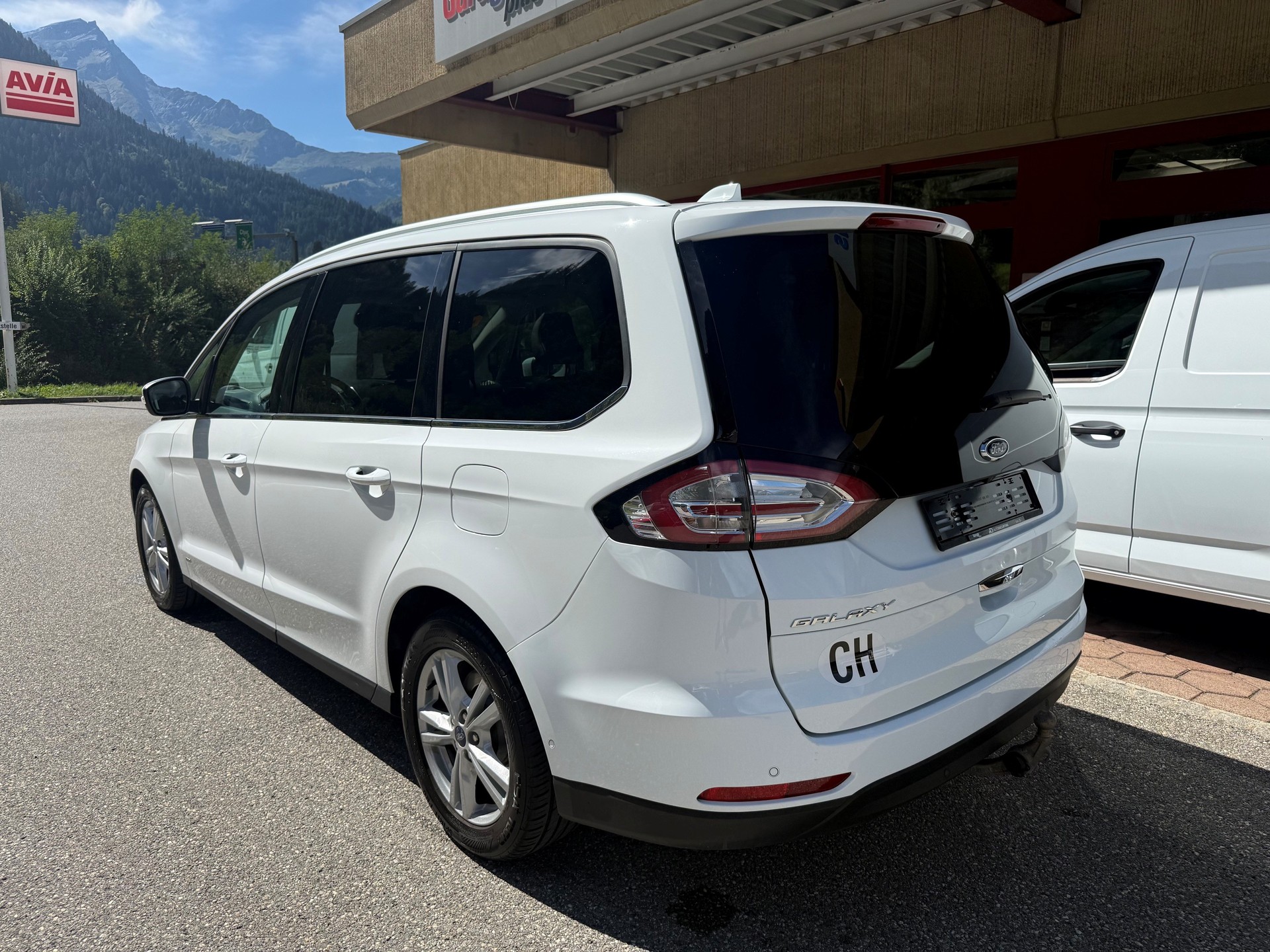 FORD Galaxy 2.0 TDCi Titanium AWD Automatic-image-4