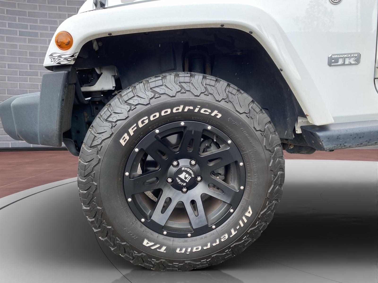 JEEP Wrangler 3.6 V6 JK Edition Unlimited / Höher / Breiter / 8-fach bereift-image-6