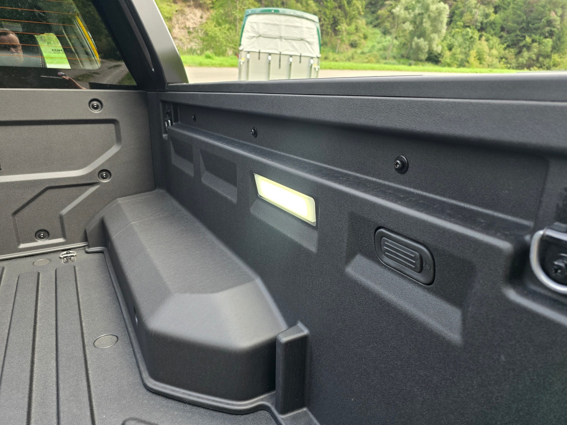 KGM-SsangYong Musso 80,6 kWh Platinum 4WD-image-14