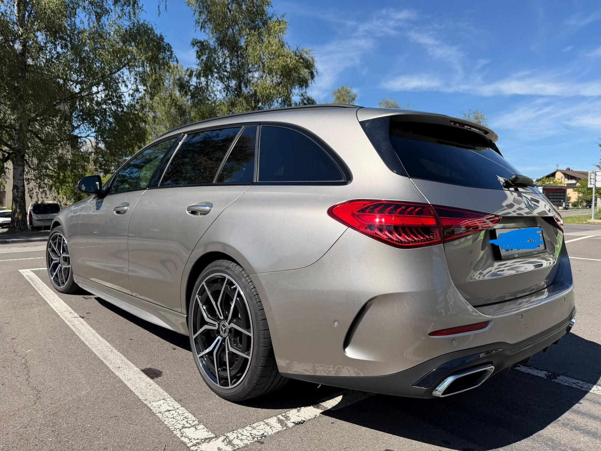 MERCEDES-BENZ C 220 d Swiss Star AMG Line 4matic-image-1
