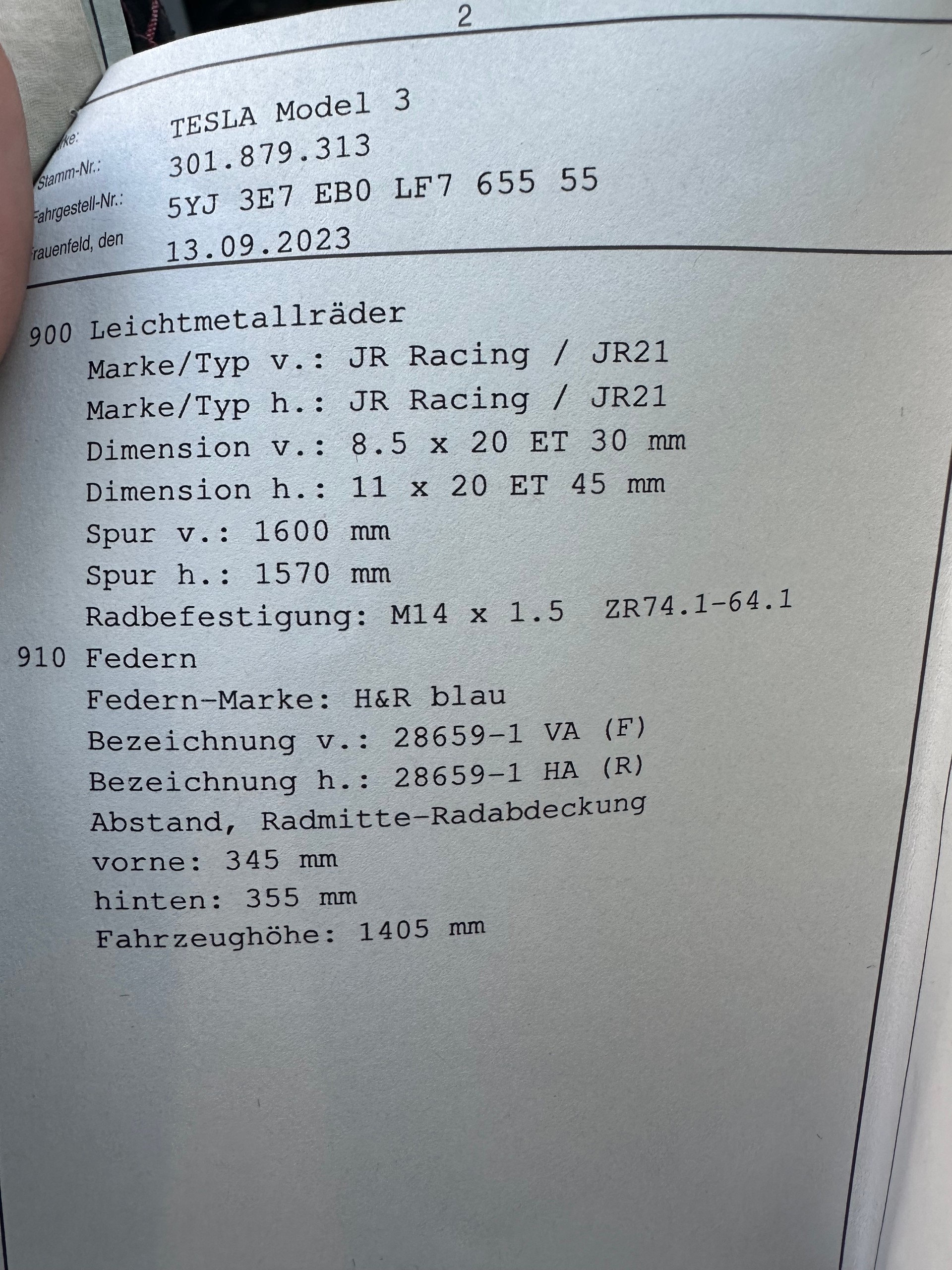 TESLA Model 3 Long Range Dual Motor AWD-image-9