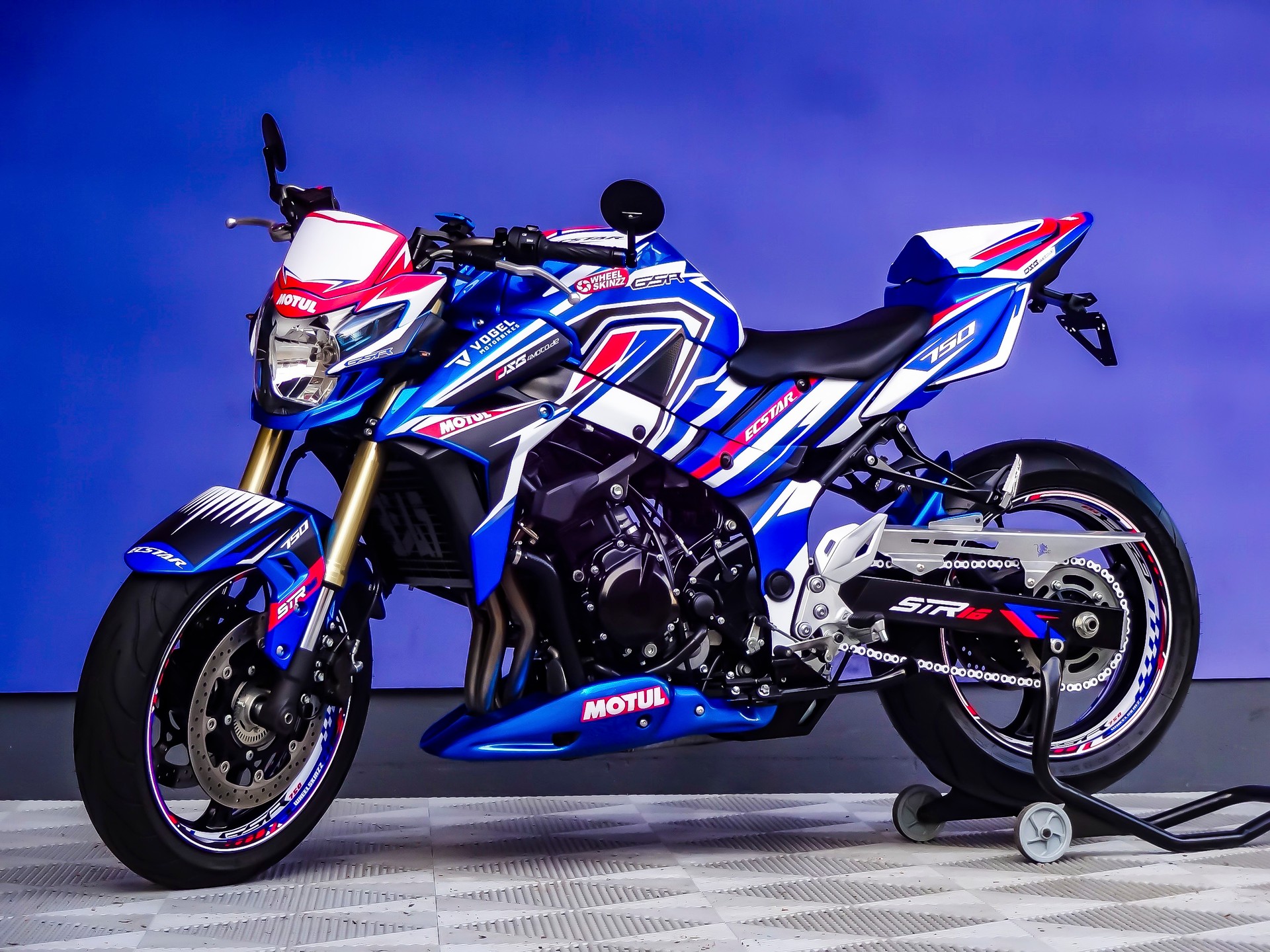 SUZUKI GSR 750 ABS Freegun (35kW)-showroom-element-3