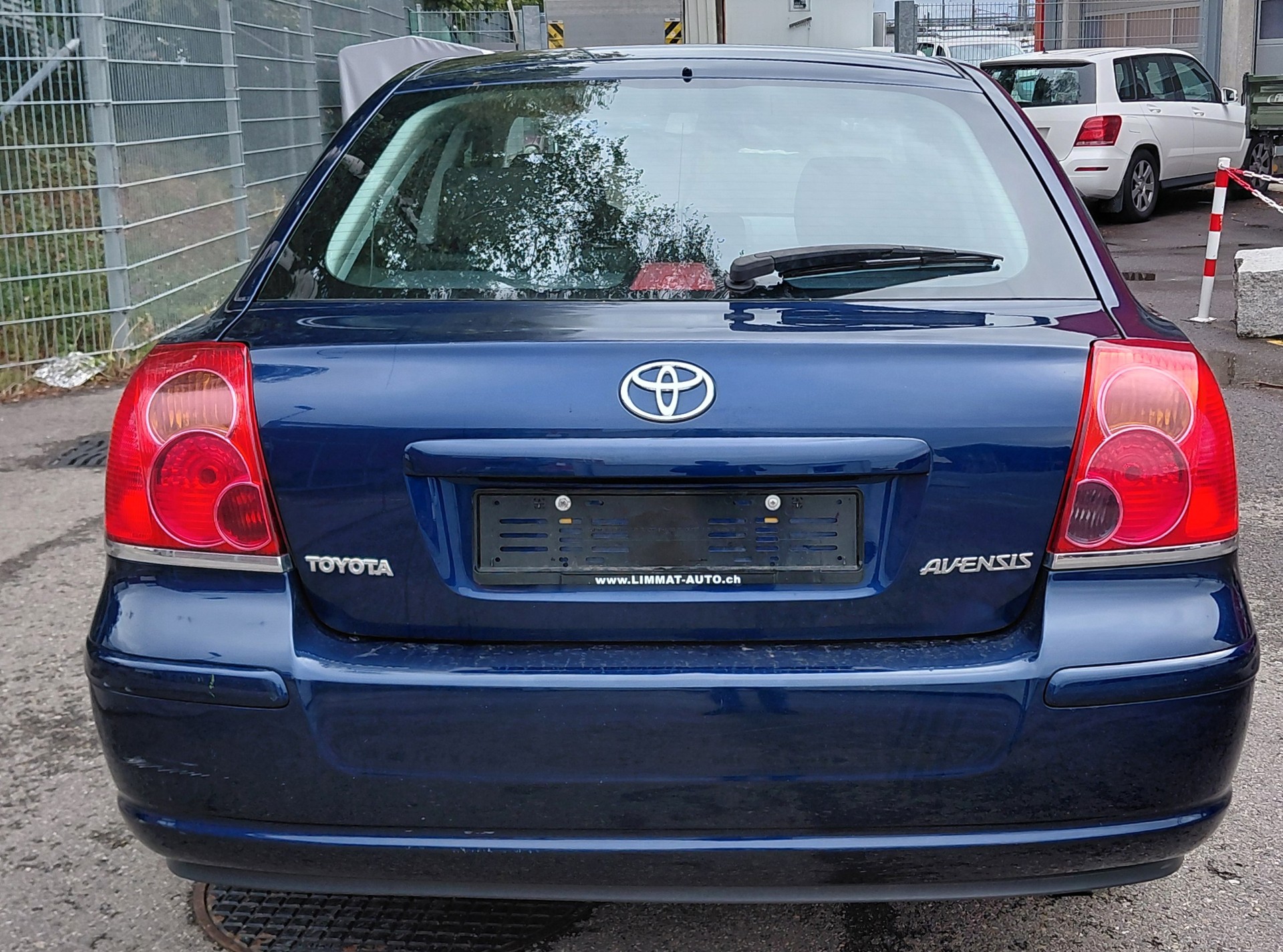 TOYOTA Avensis 1.8 Linea Luna limousine-image-6