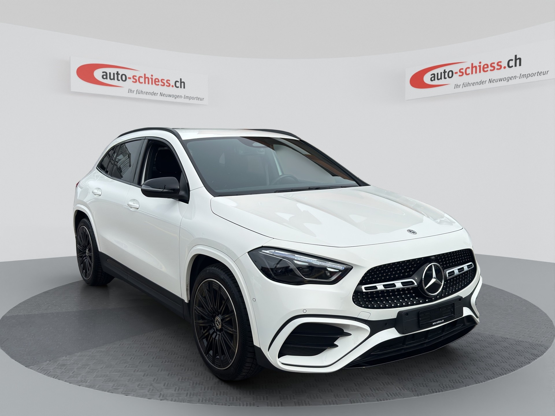 MERCEDES-BENZ GLA 200 d AMG Line Night 8G-DCT-image-0