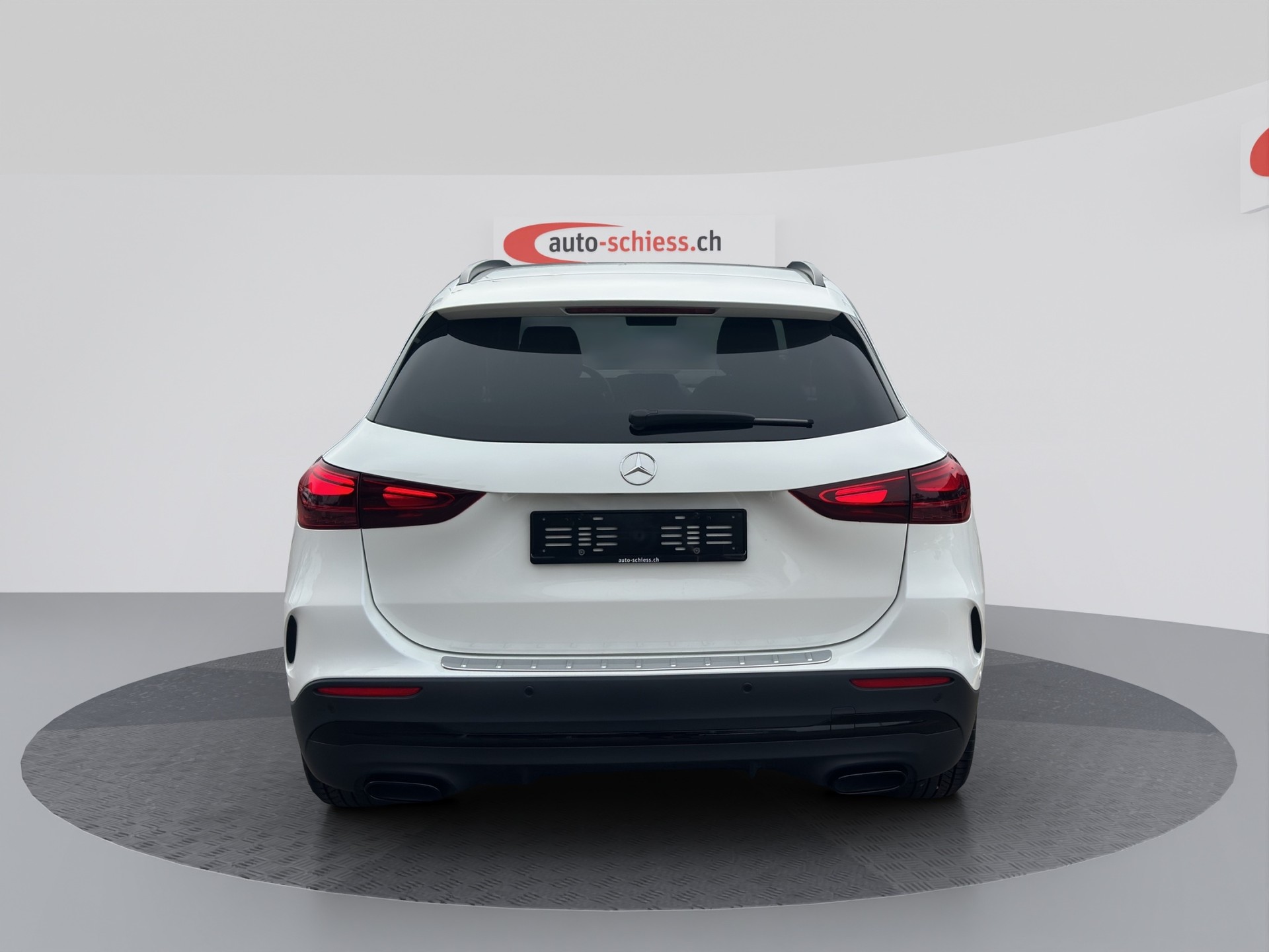 MERCEDES-BENZ GLA 200 d 8G-DCT AMG Line Night-image-3