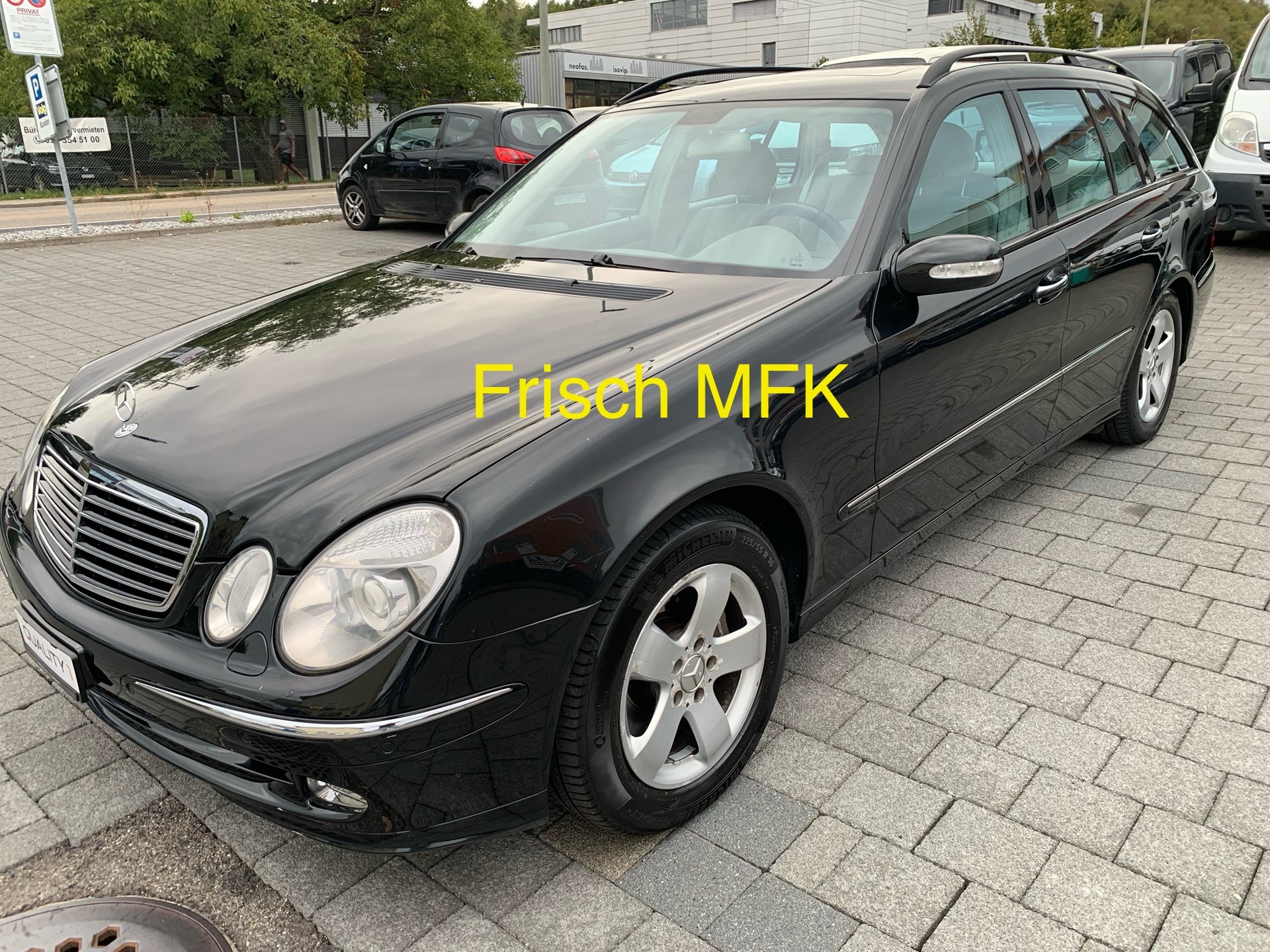 MERCEDES-BENZ E 320 Avantgarde Automatic-image-0