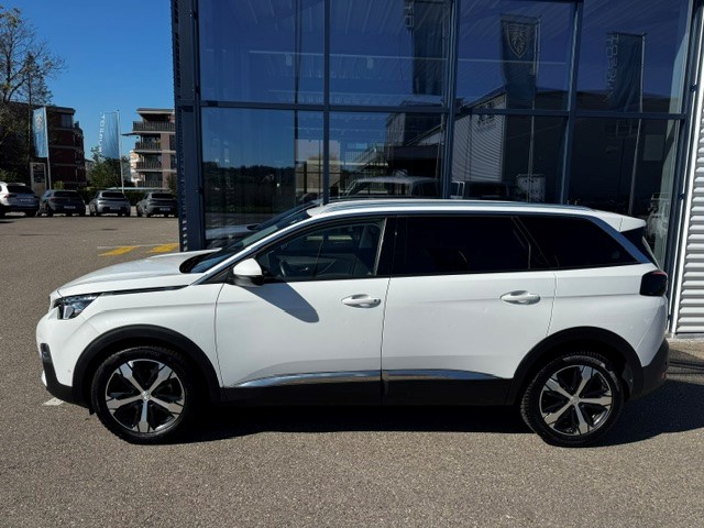 PEUGEOT 5008 1.2 Pure Tech Allure-image-1