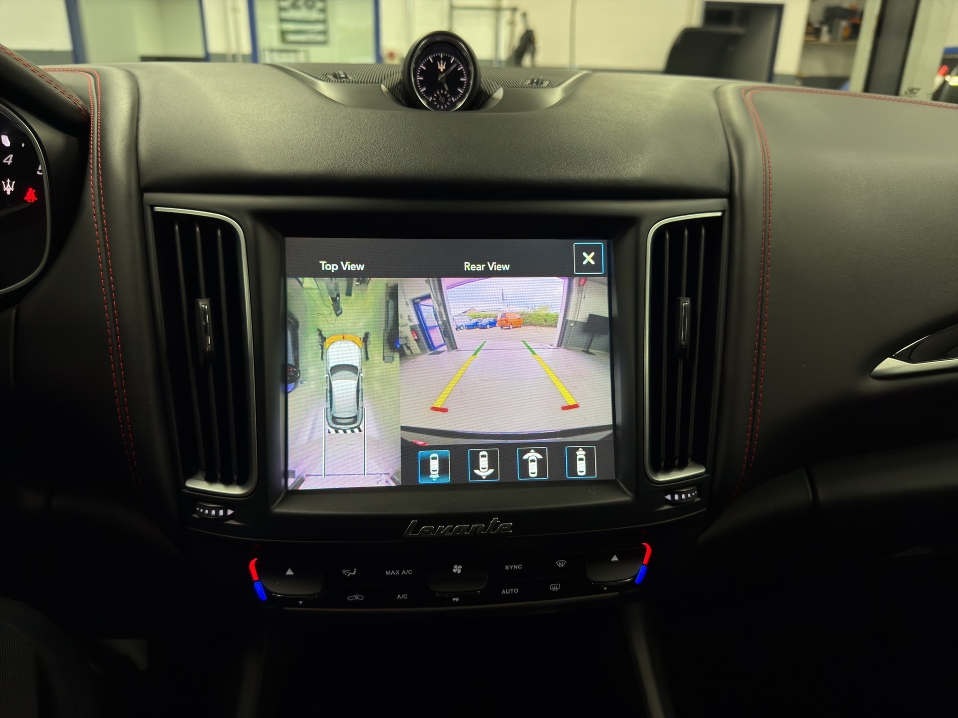 MASERATI Levante S 3.0 V6 Automatica-image-10
