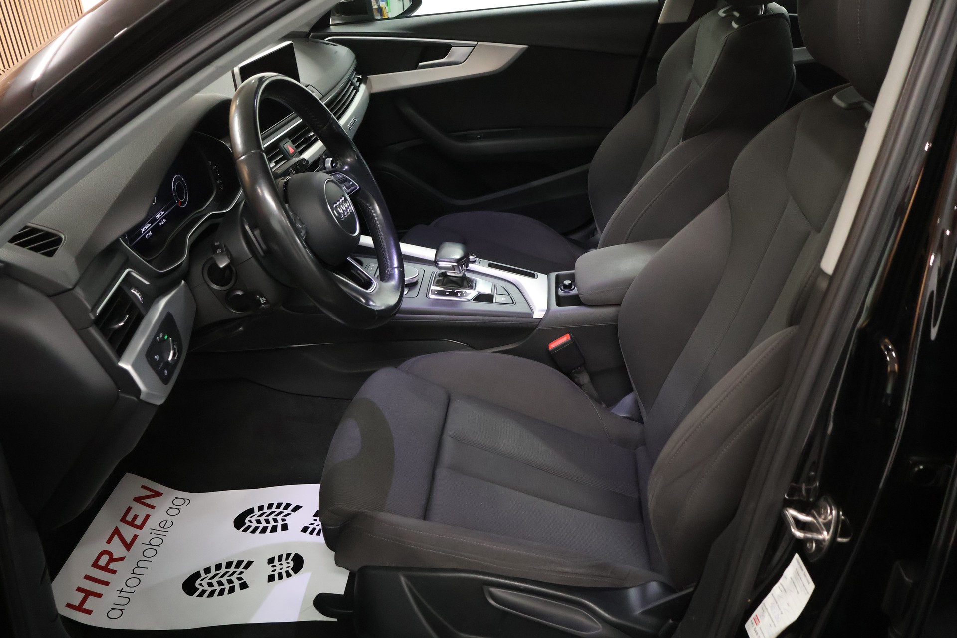 AUDI A4 Avant 2.0 TDI Sport quattro S-tronic-image-8