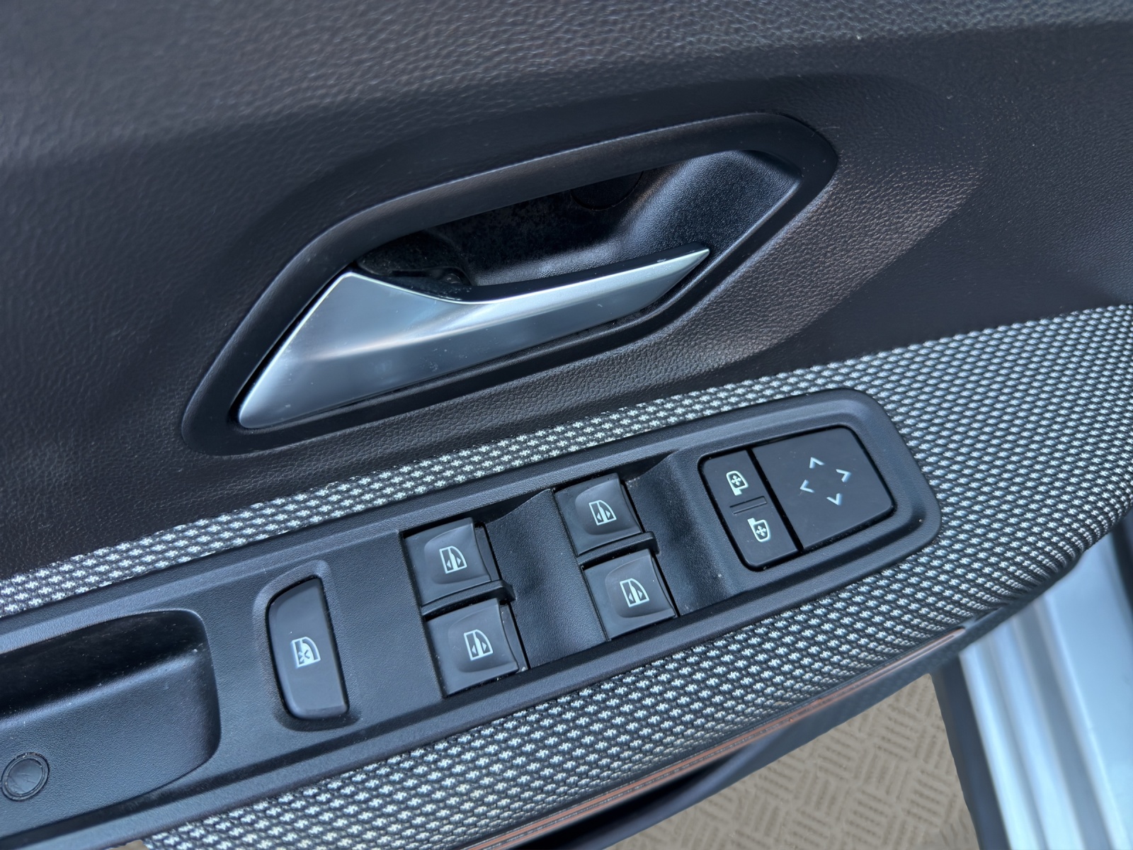 DACIA Sandero Stepway TCe 90 Comfort-image-19
