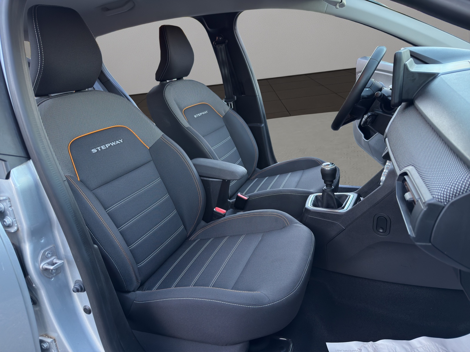 DACIA Sandero Stepway TCe 90 Comfort-image-16