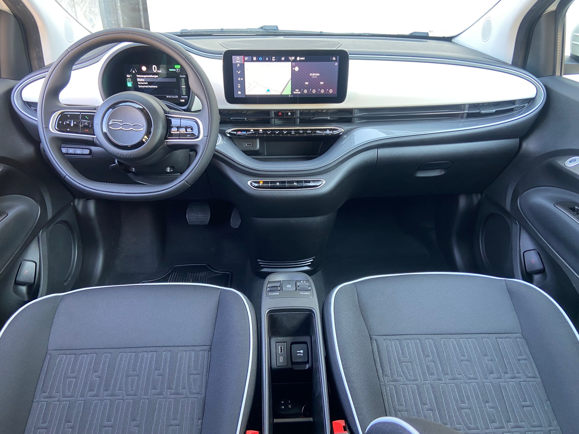 FIAT 500 electric 118PS Vita-image-2