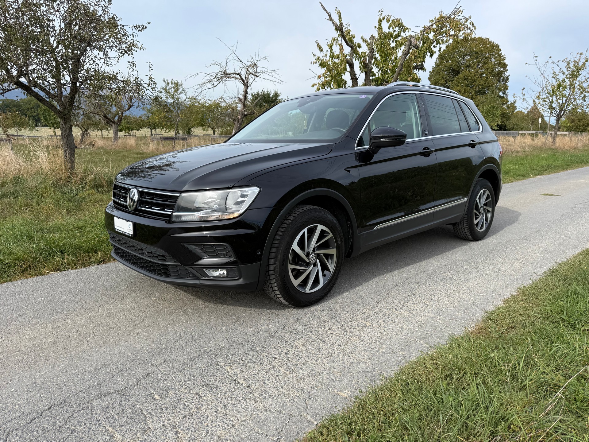VW Tiguan 1.4TSI ACT Sound 4Motion-image-1