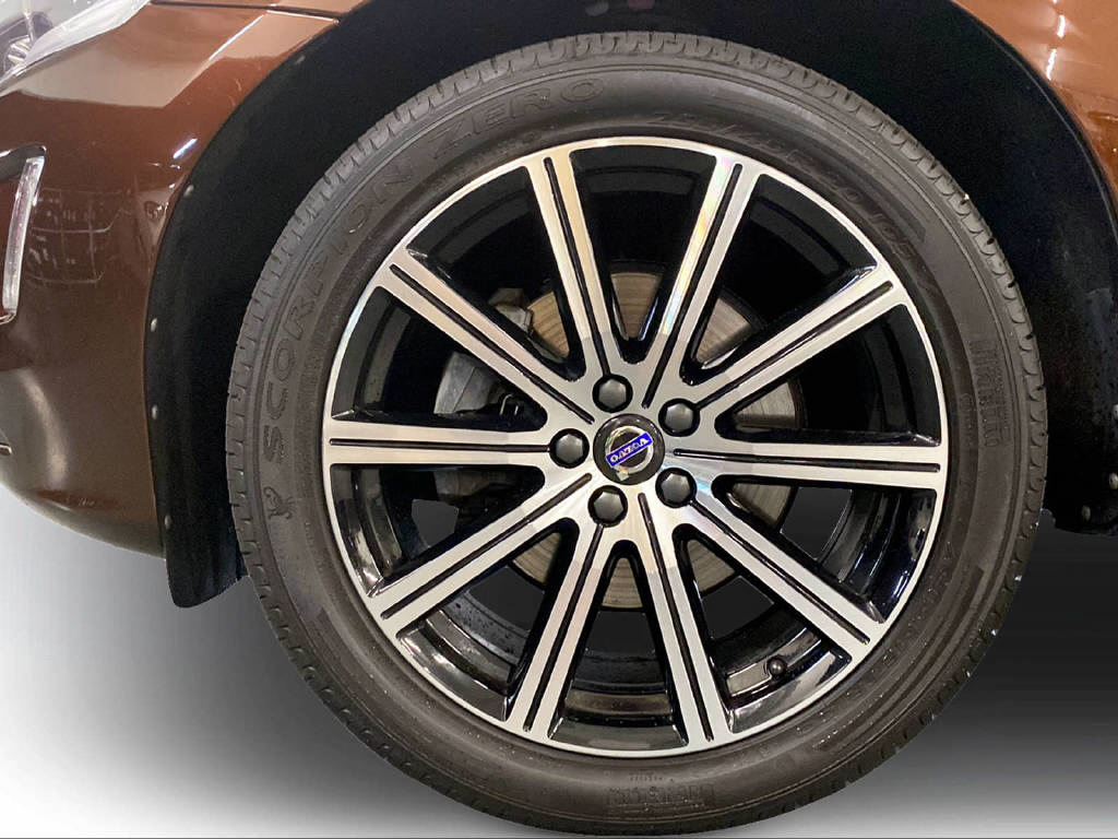 VOLVO XC60 2.4 D4 Summum AWD S/S-image-6