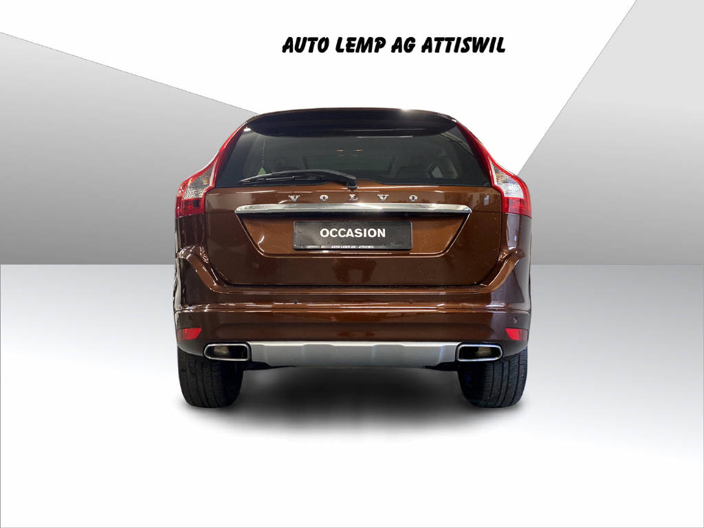 VOLVO XC60 2.4 D4 Summum AWD S/S-image-3