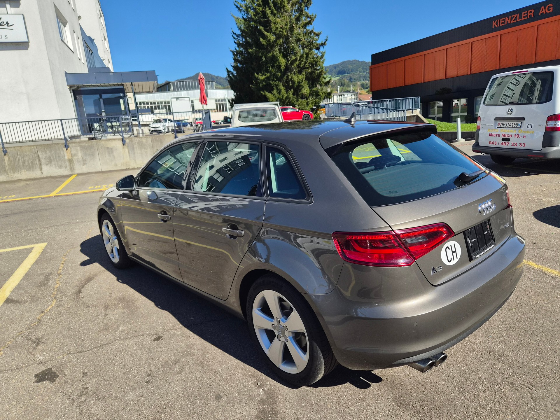 AUDI A3 Sportback 1.4 TFSI Ambition-image-3