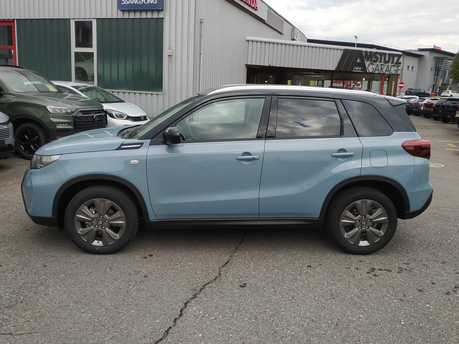 SUZUKI Vitara 1.4 Boosterjet Compact + 4x4 Hybrid Automatic-image-6