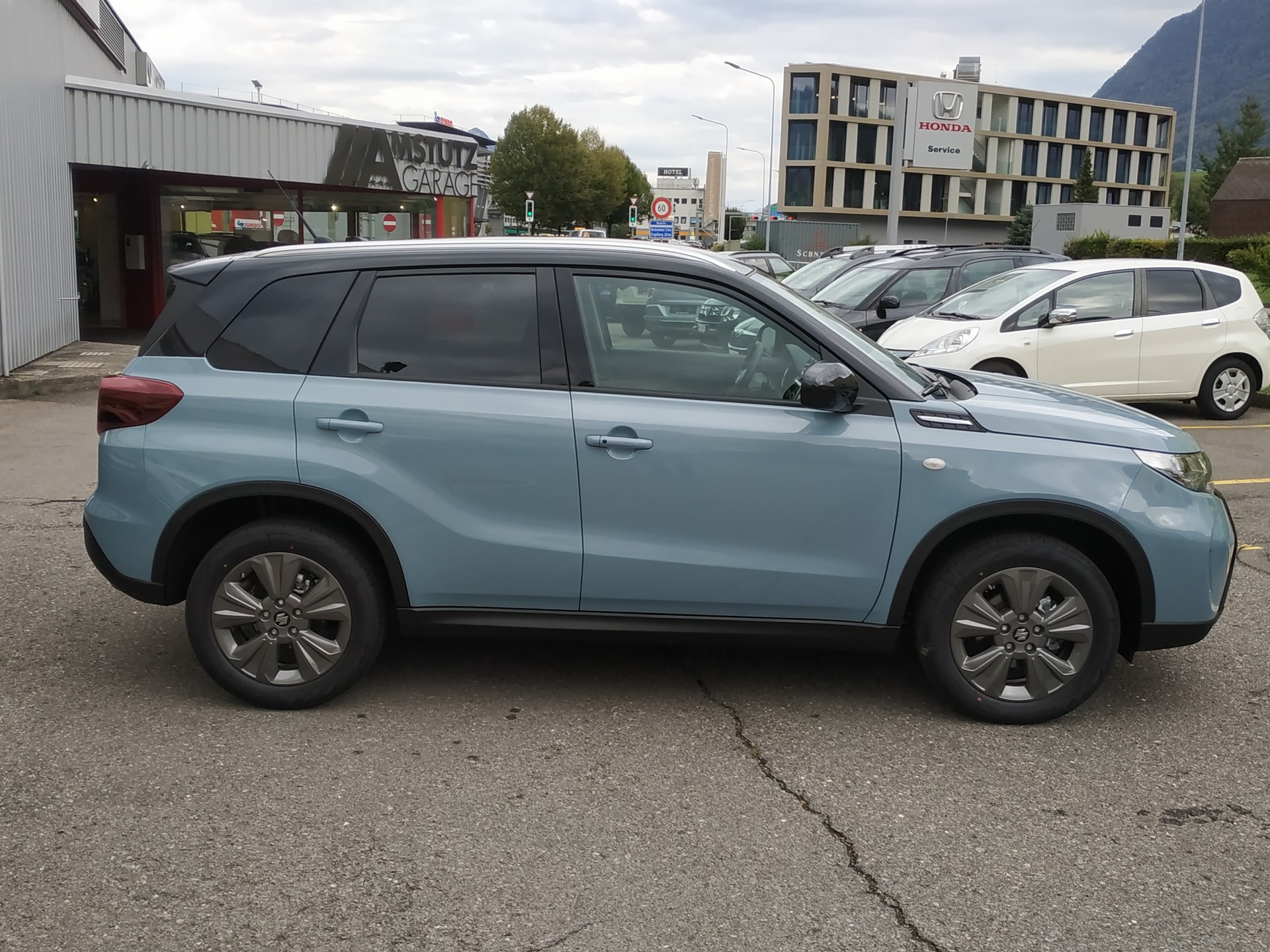 SUZUKI Vitara 1.4 Boosterjet Compact + 4x4 Hybrid Automatic-image-4