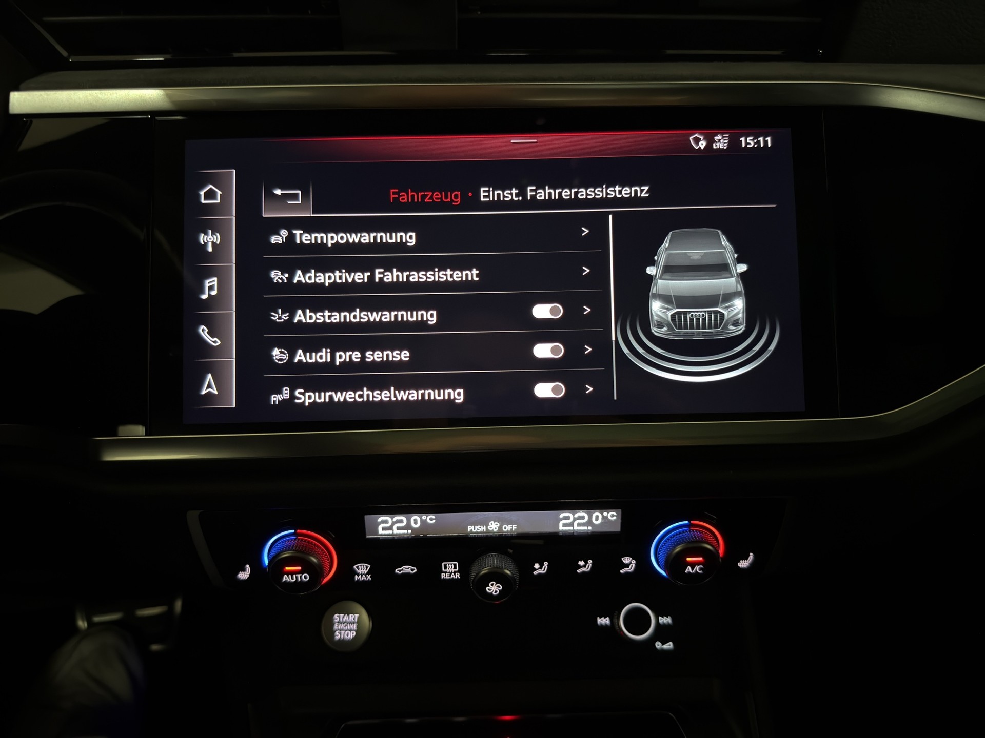 AUDI Q3 45 TFSI S line quattro S-tronic-image-26