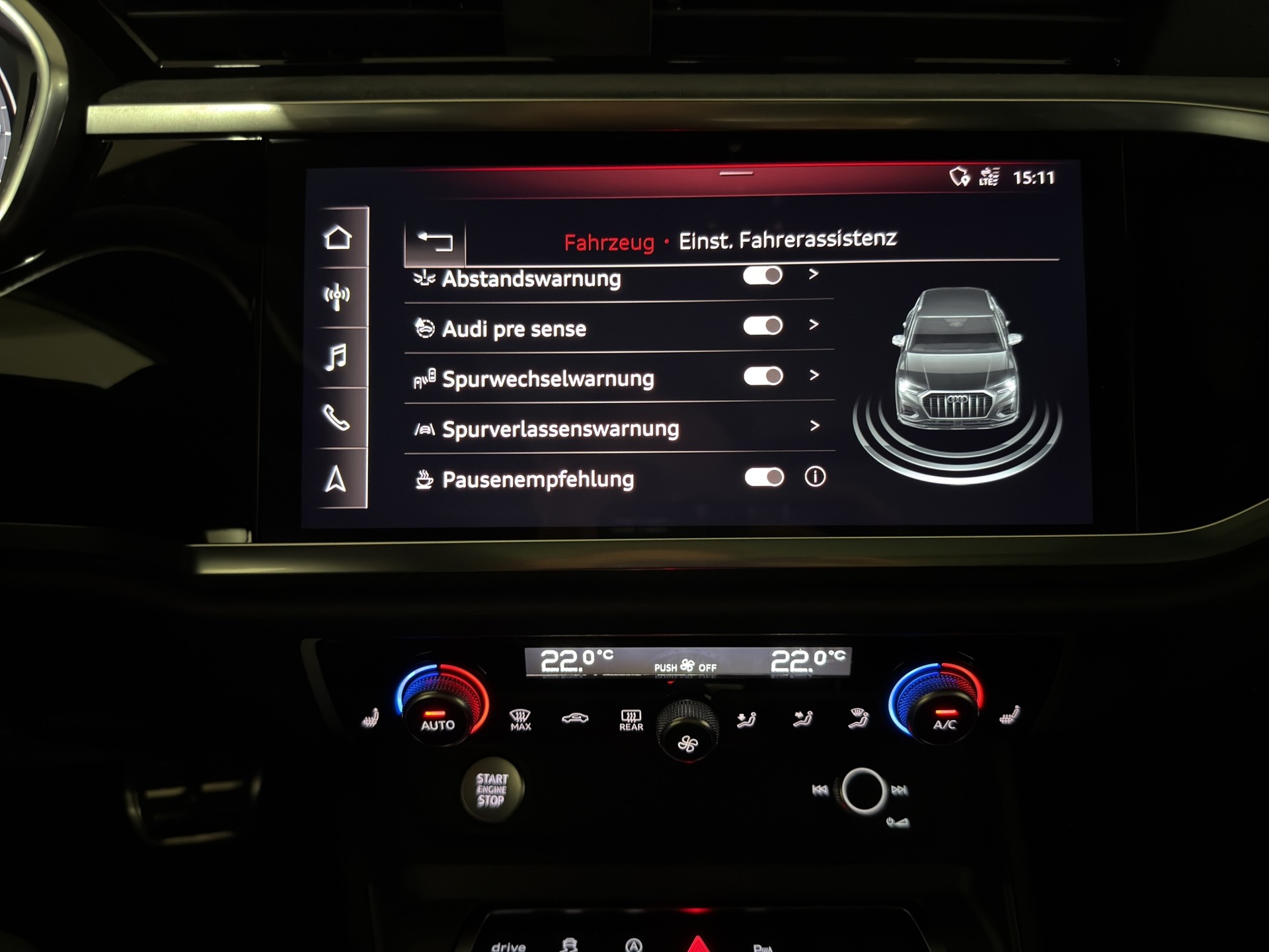 AUDI Q3 45 TFSI S line quattro S-tronic-image-27