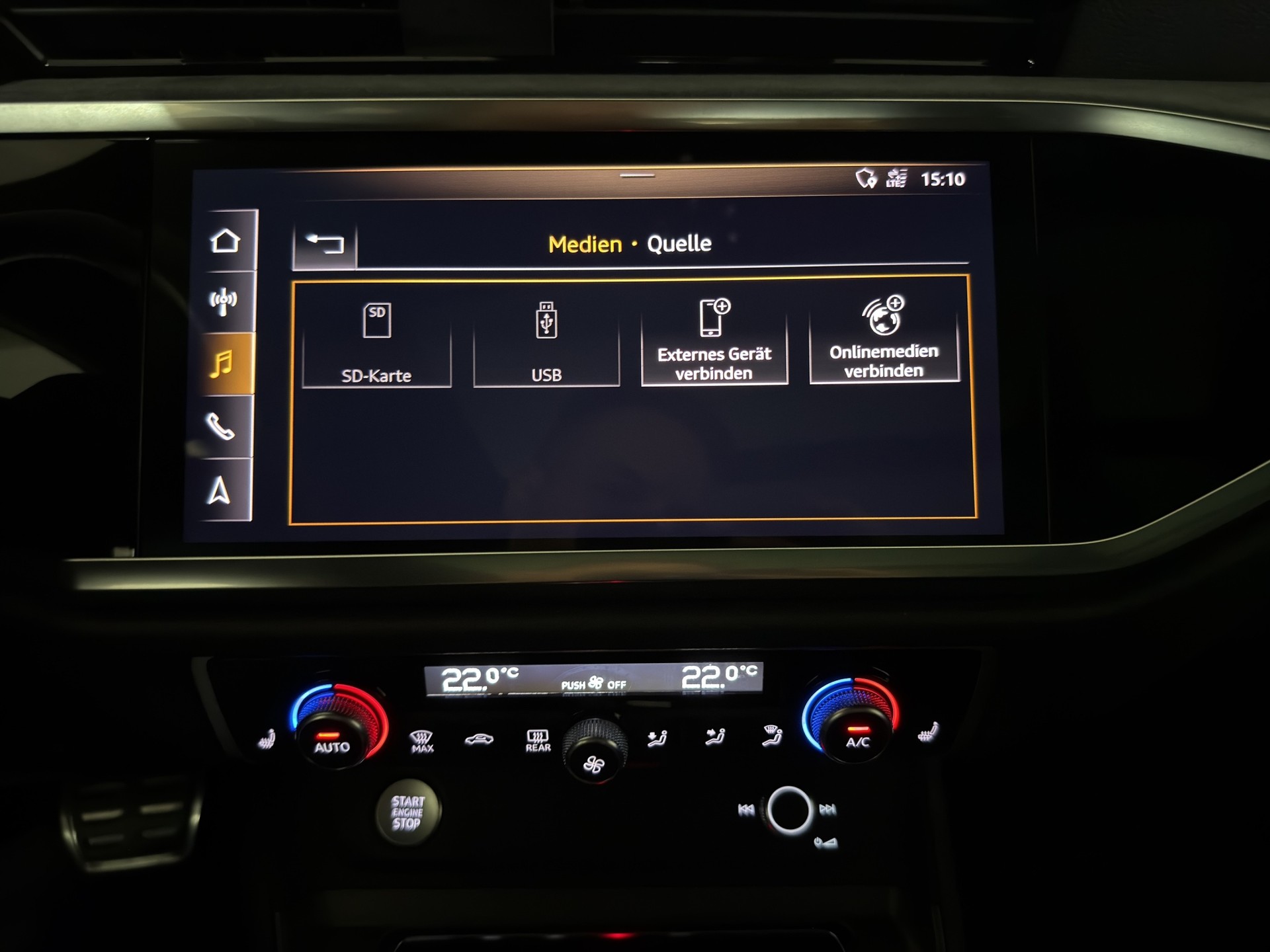 AUDI Q3 45 TFSI S line quattro S-tronic-image-21