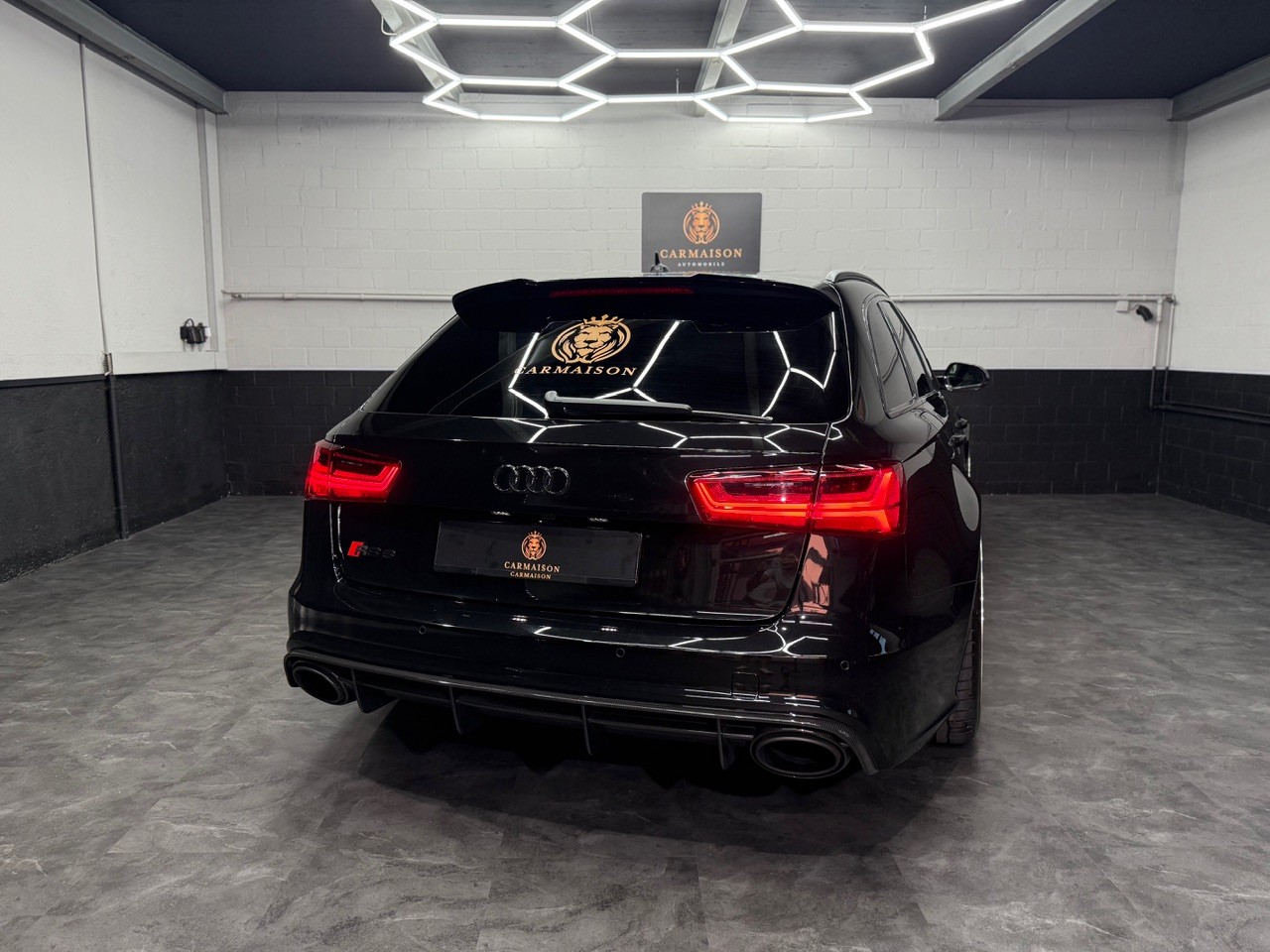 AUDI RS6 Avant 4.0 TFSI V8 quattro | CH-Auto | Milltek Auspuff | Carbon | Luftfahrwerk | Head-Up Display | Panoramadach | Bose-image-7