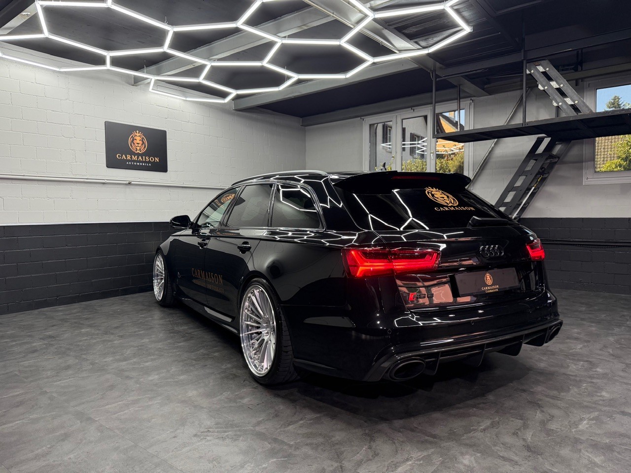AUDI RS6 Avant 4.0 TFSI V8 quattro | CH-Auto | Milltek Auspuff | Carbon | Luftfahrwerk | Head-Up Display | Panoramadach | Bose-image-6