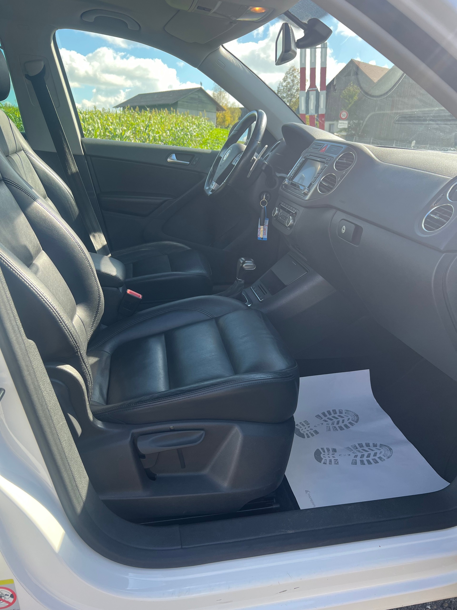VW Tiguan 2.0 TSI Sport&Style Tiptronic R-Line-image-15