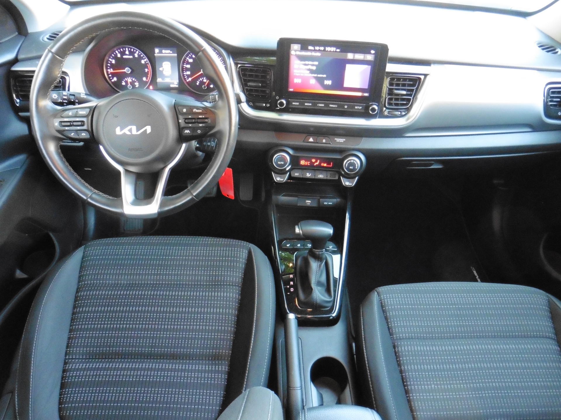 KIA Stonic 1.0 T-GDI Power DCT-image-10