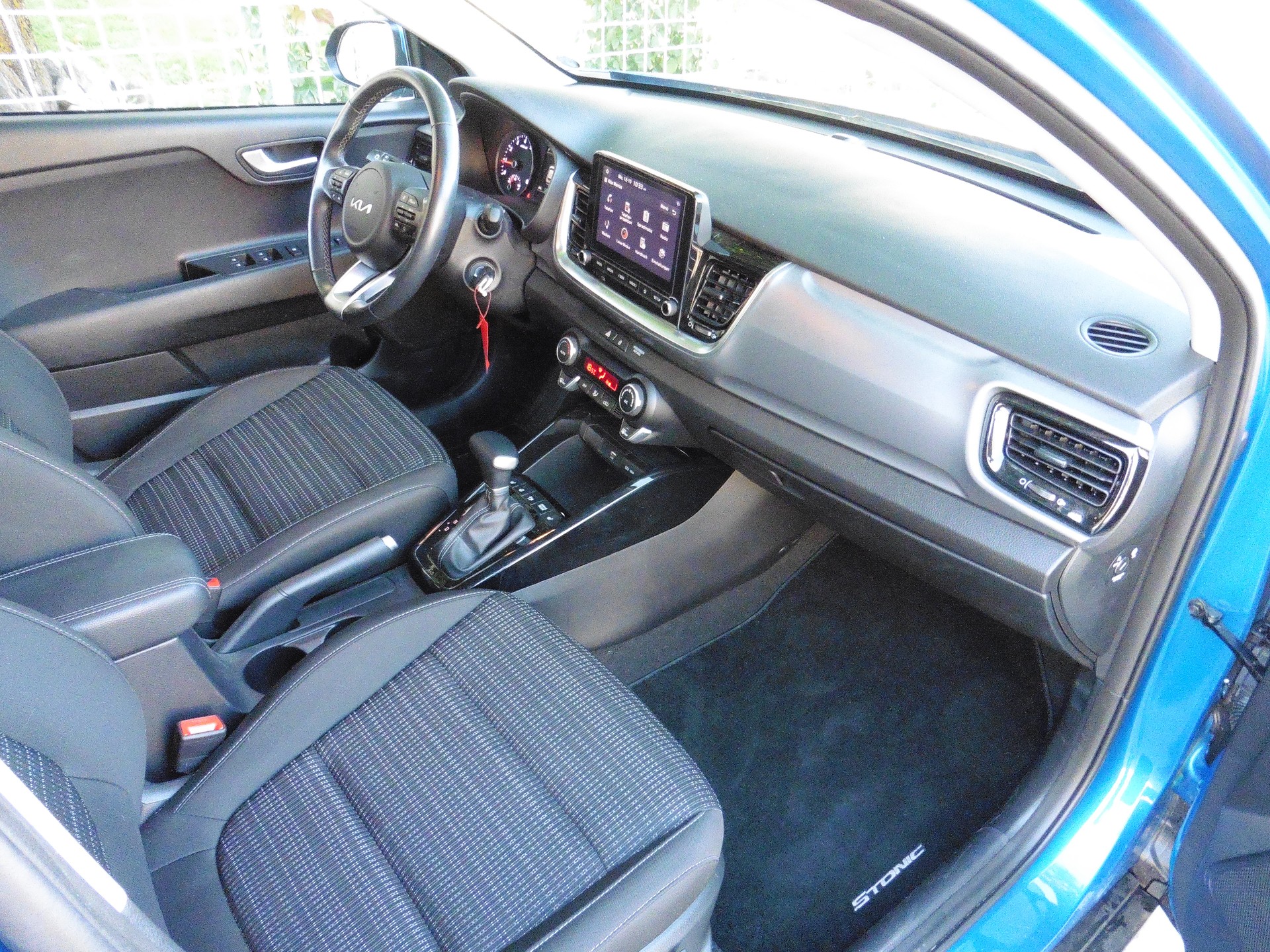 KIA Stonic 1.0 T-GDI Power DCT-image-19
