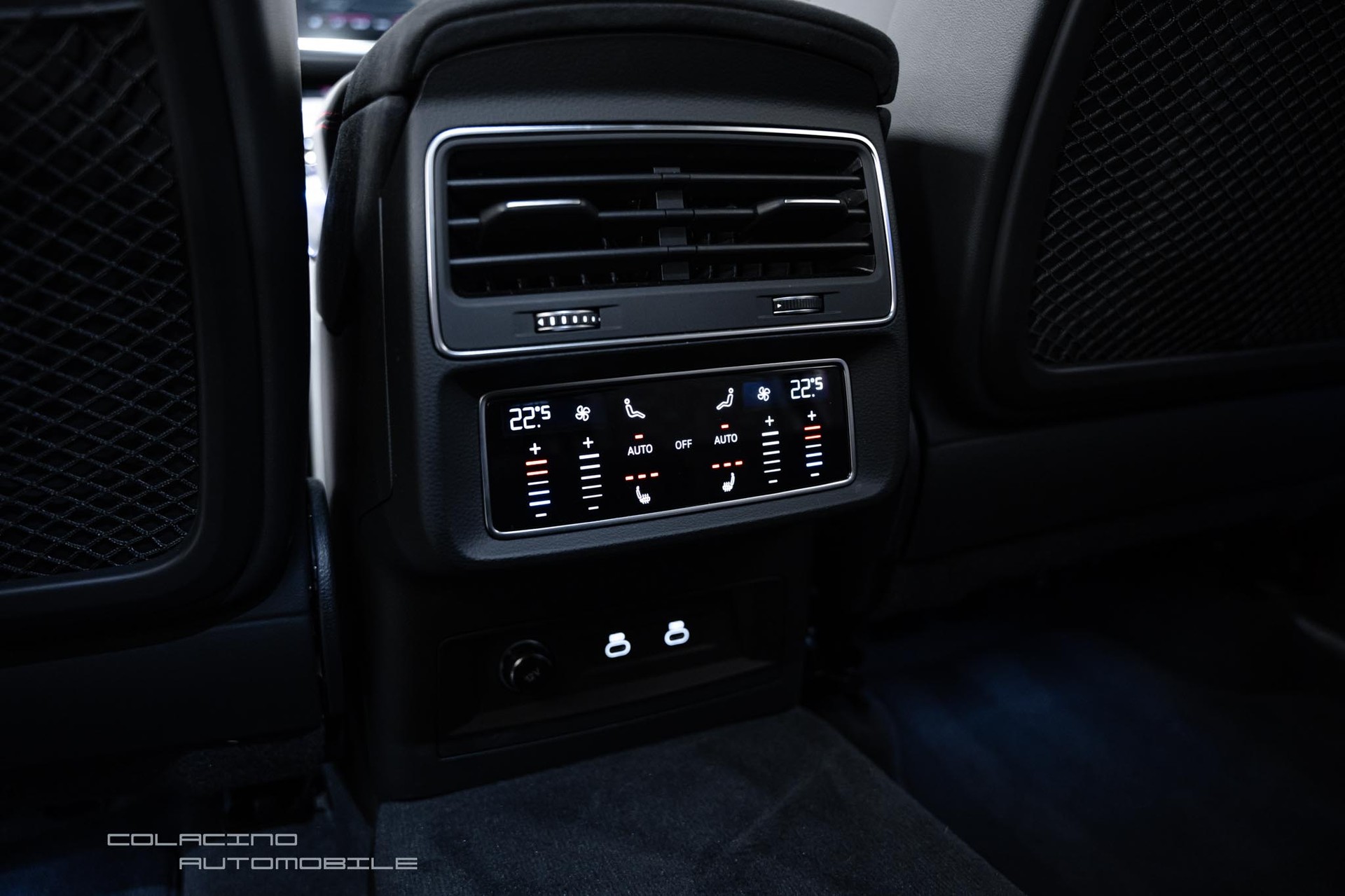 AUDI RSQ8 quattro tiptronic-image-14