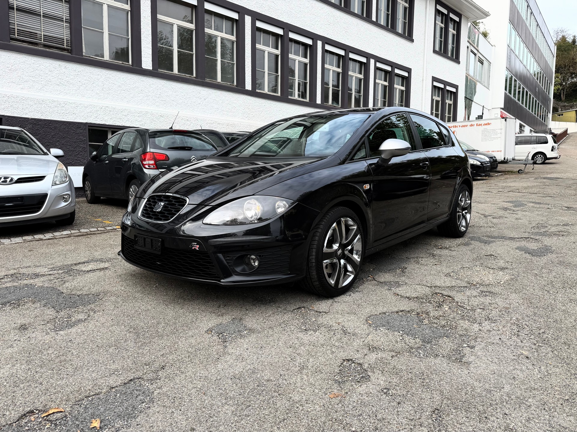SEAT Leon 2.0 TSI FR DSG-image-0