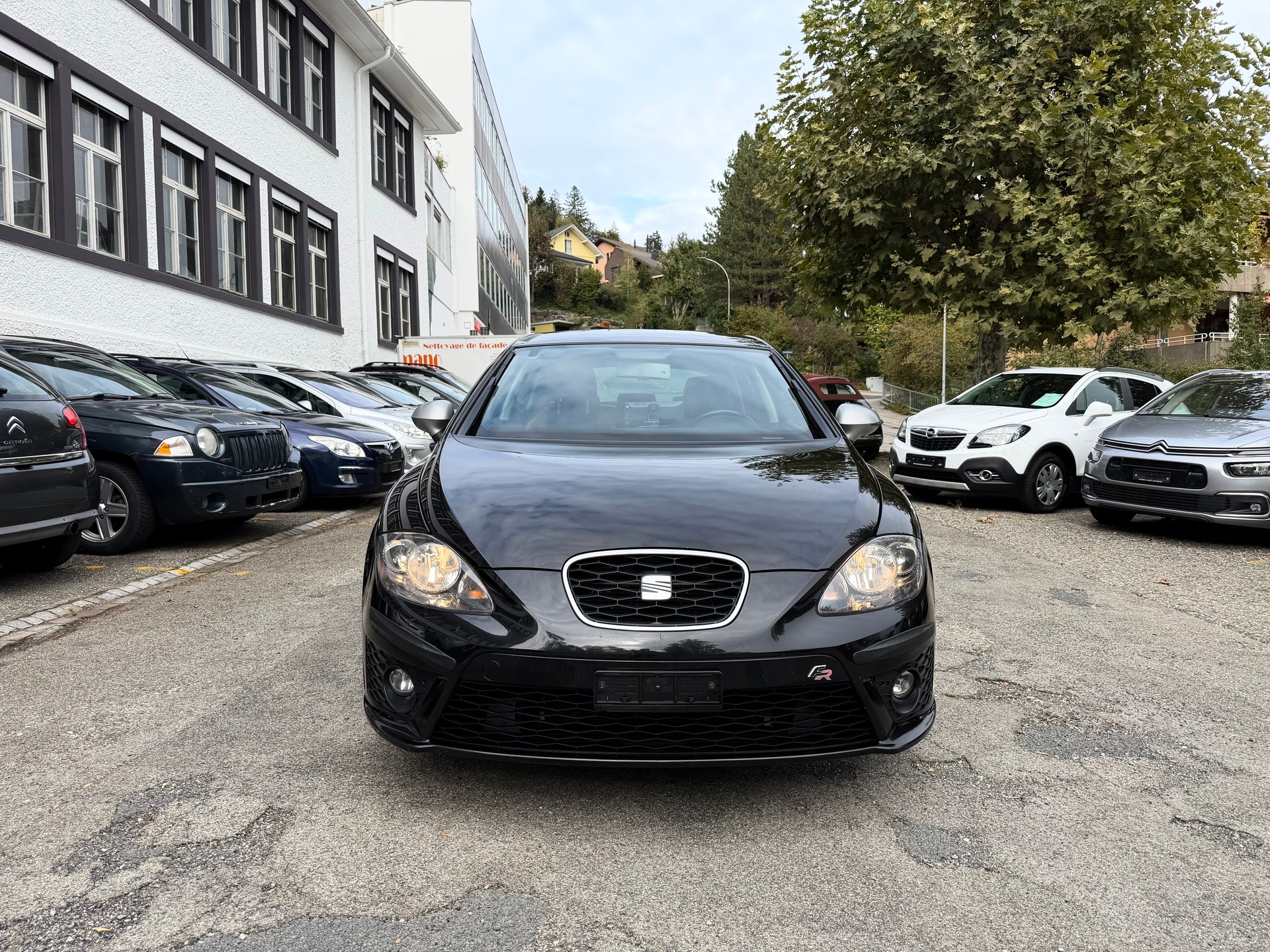 SEAT Leon 2.0 TSI FR DSG-image-1