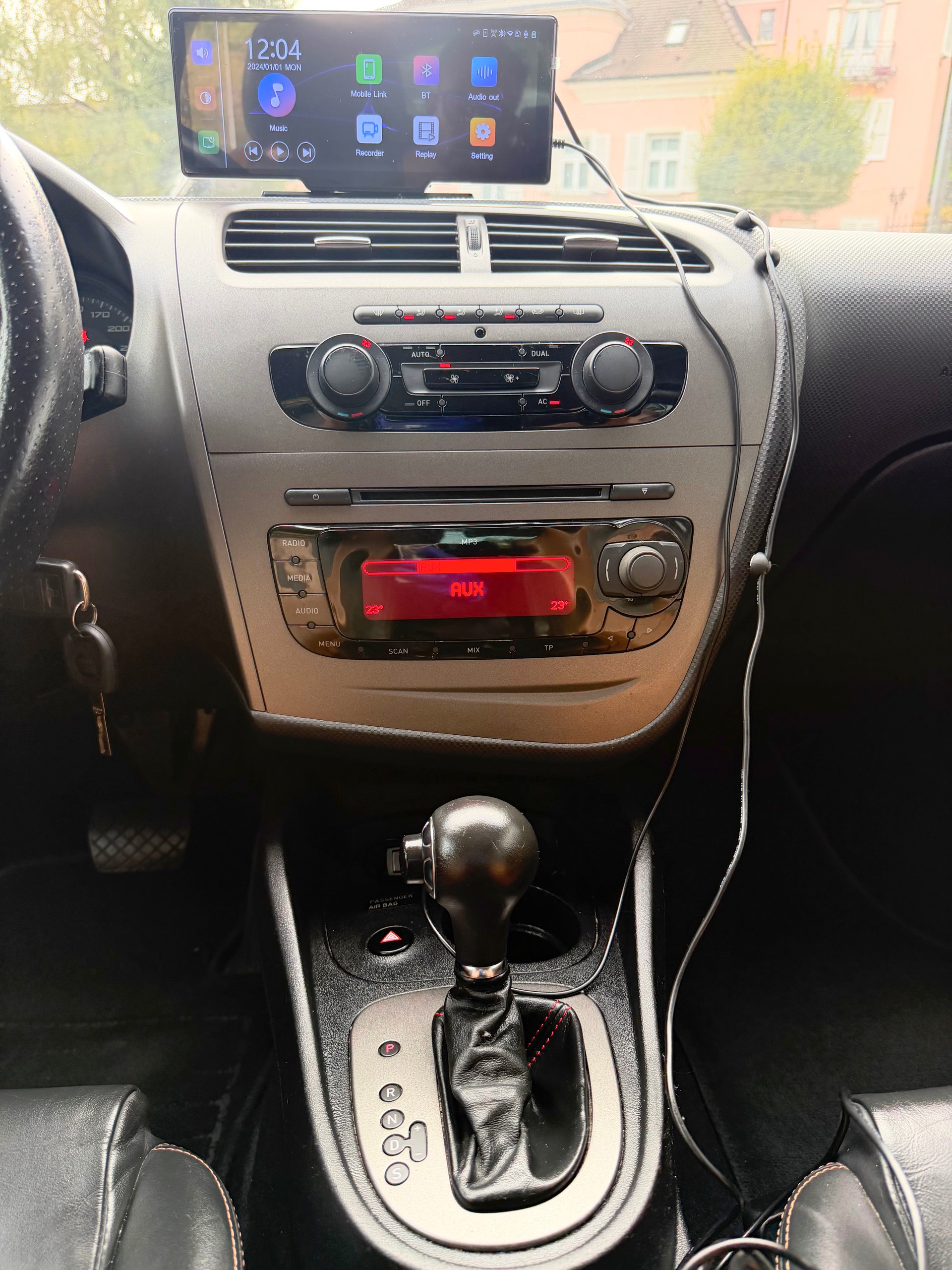 SEAT Leon 2.0 TSI FR DSG-image-11