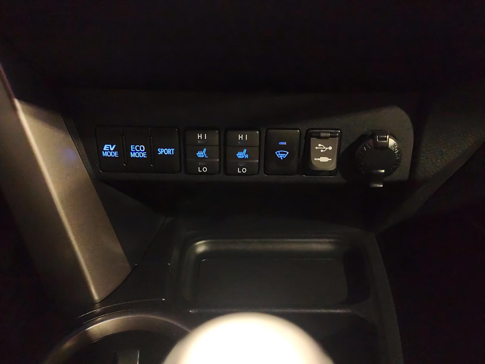 TOYOTA RAV4 2.5 HSD Style-image-13