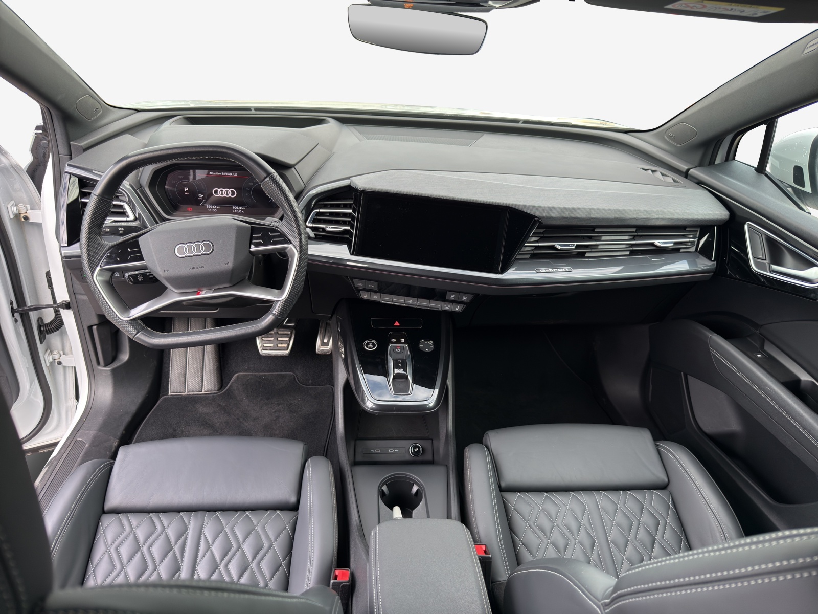 AUDI Q4 e-tron 50 quattro-image-8