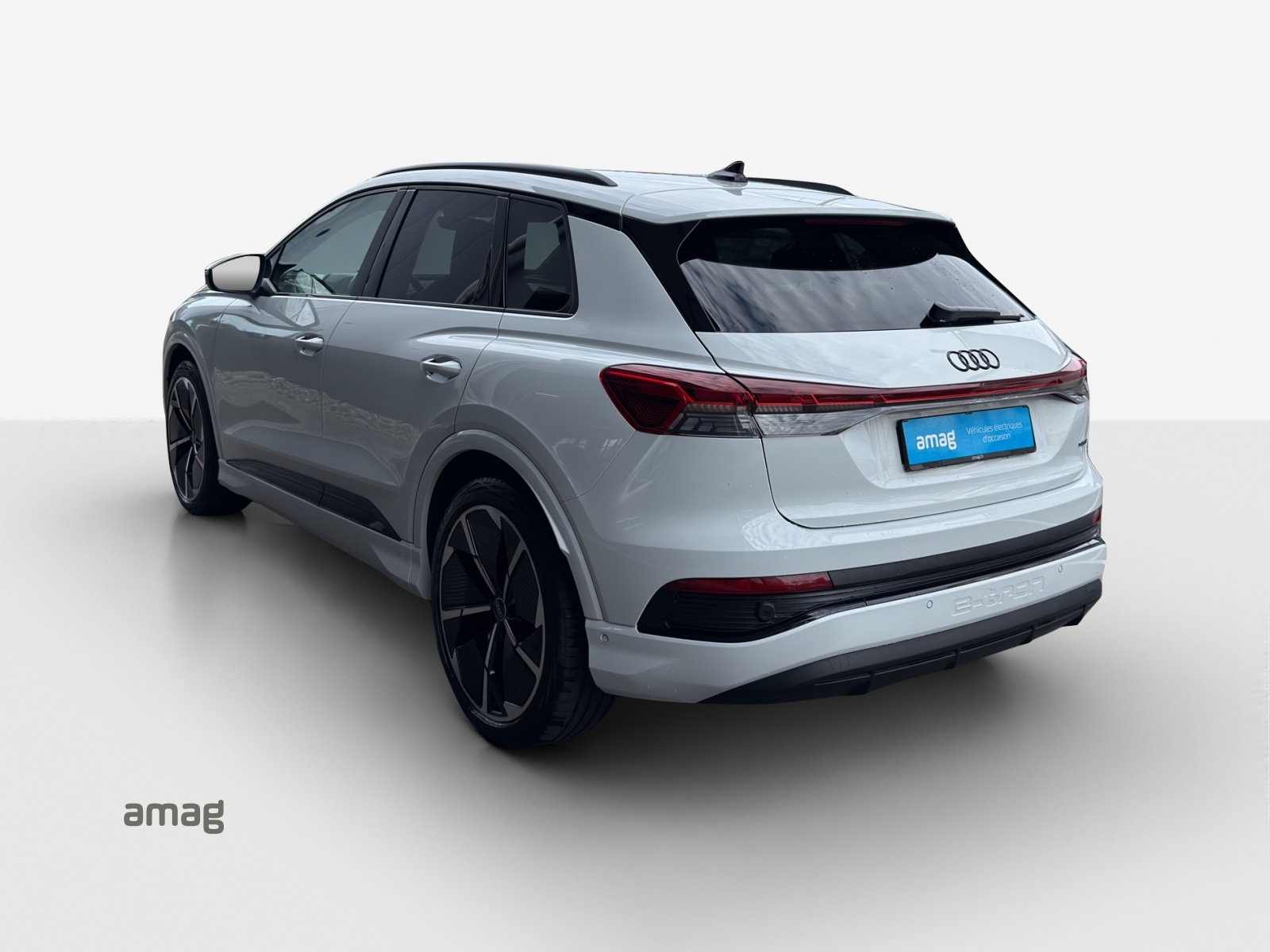 AUDI Q4 e-tron 50 quattro-image-2