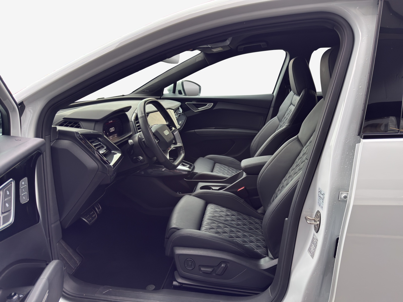 AUDI Q4 e-tron 50 quattro-image-7