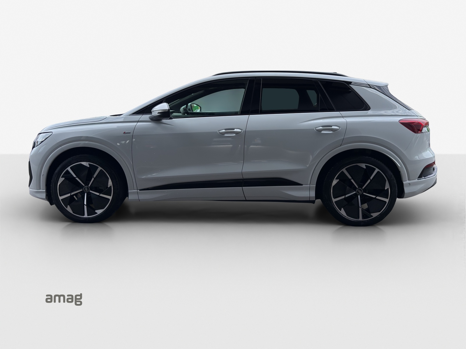 AUDI Q4 e-tron 50 quattro-image-1