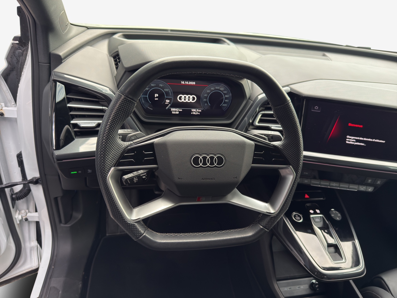 AUDI Q4 e-tron 50 quattro-image-9
