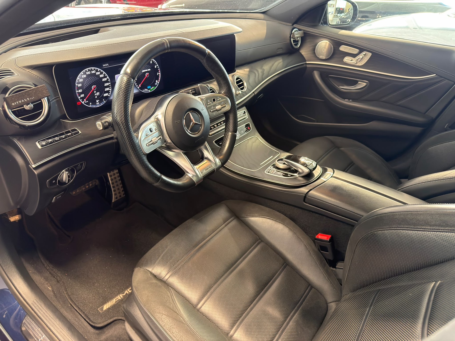 MERCEDES-BENZ E 53 AMG 4Matic+ Speedshift MCT-image-11