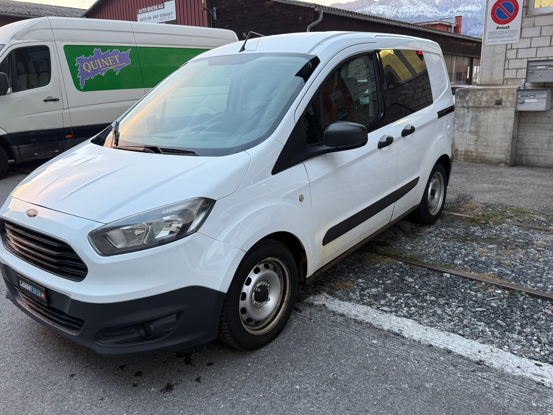 FORD Transit Courier Combi 1.0 EcoBoost Ambiente-image-1