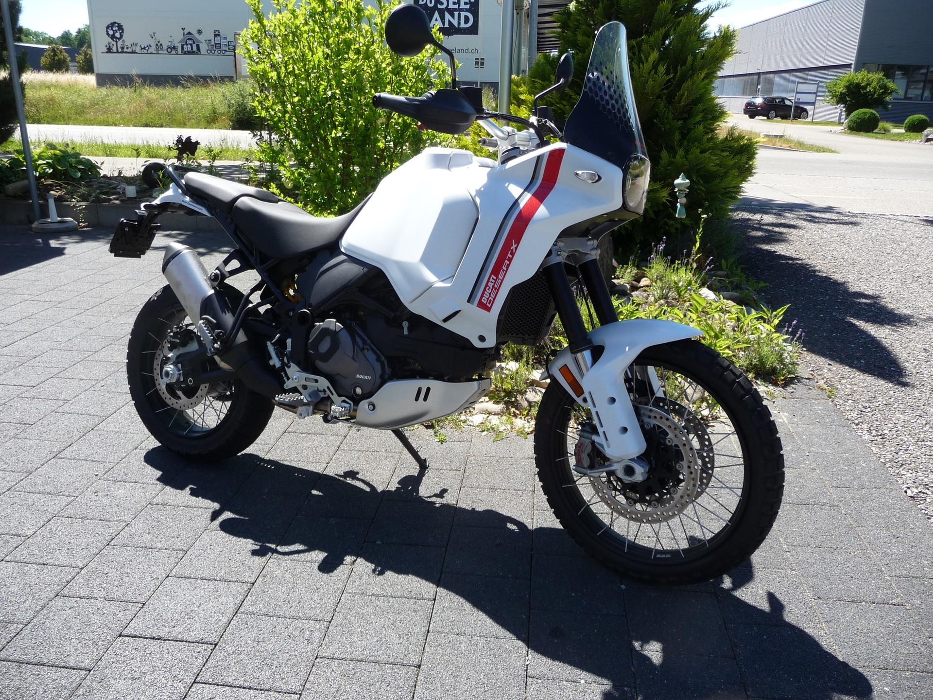 DUCATI DESERT X
