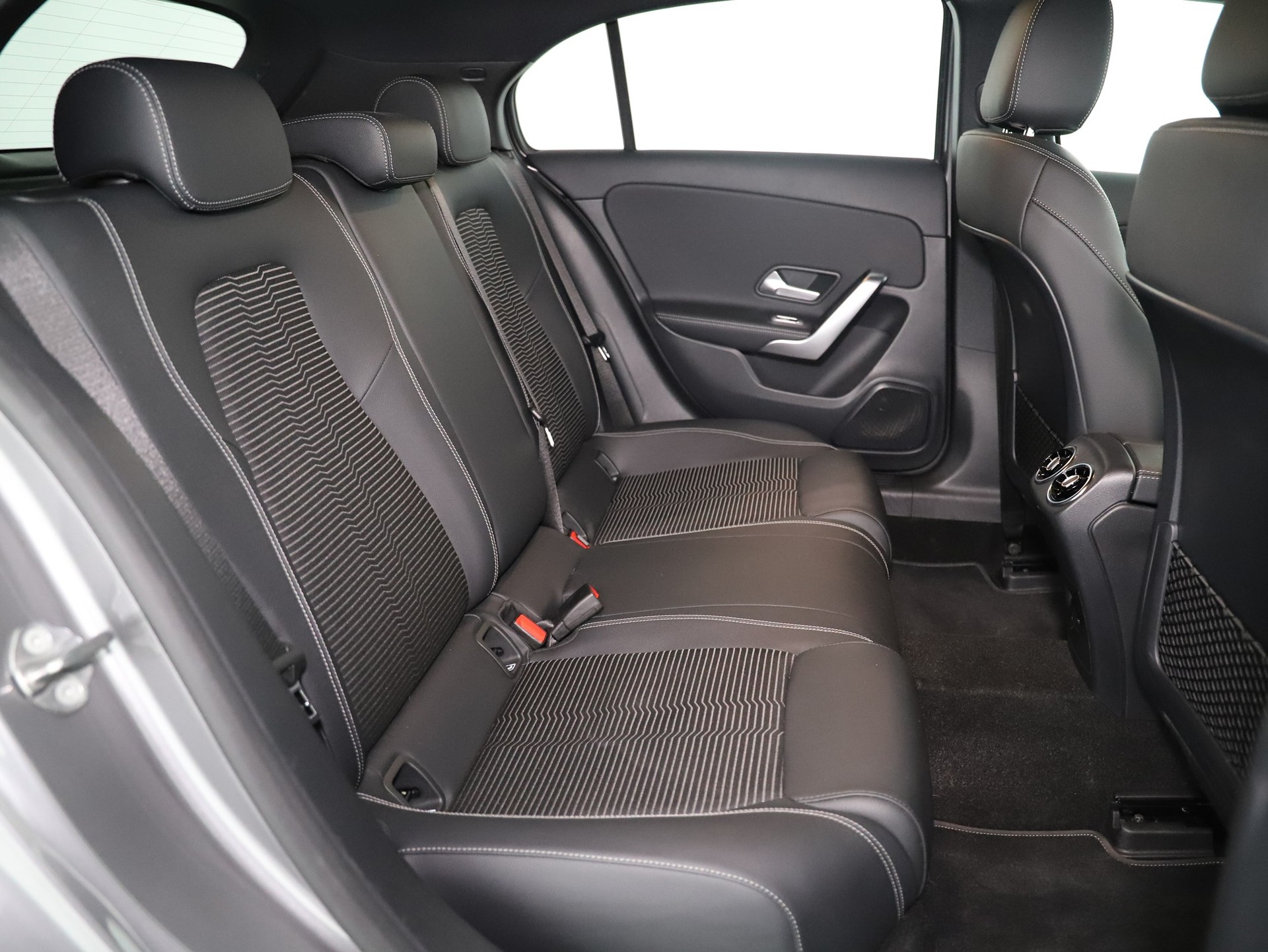 MERCEDES-BENZ A 180 d Progressive 8G automatico-image-11