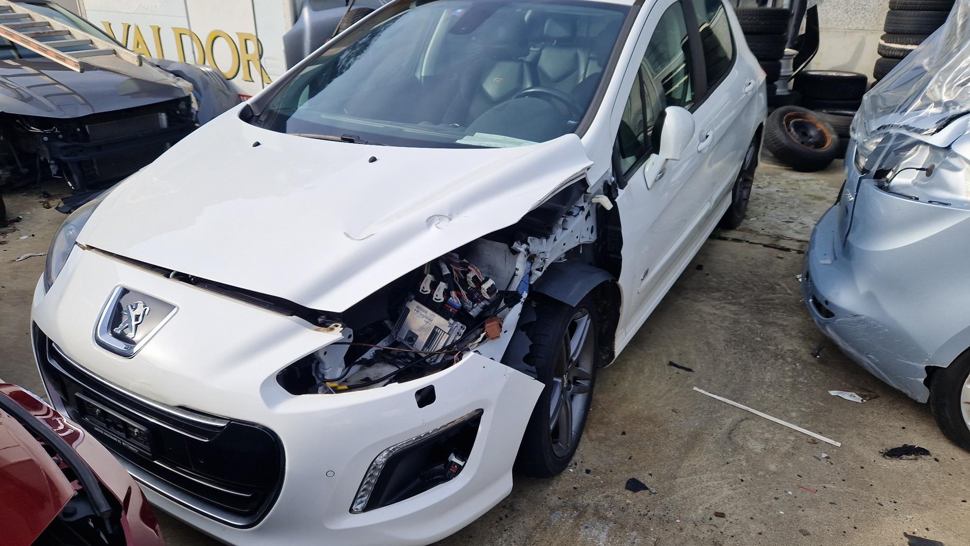 PEUGEOT 308 1.6 16V T GTi-image-1