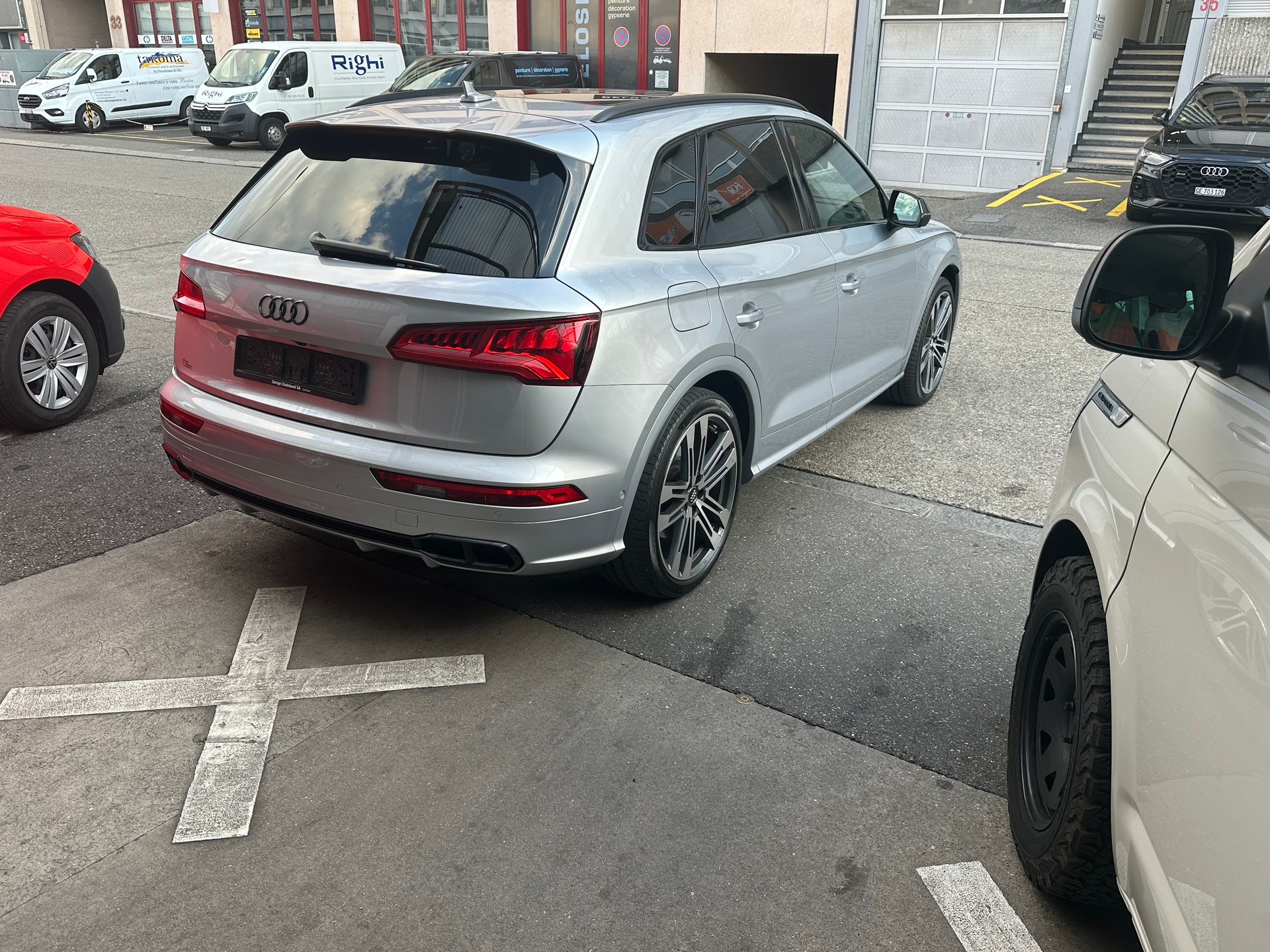 AUDI SQ5 TDI quattro tiptronic-image-1