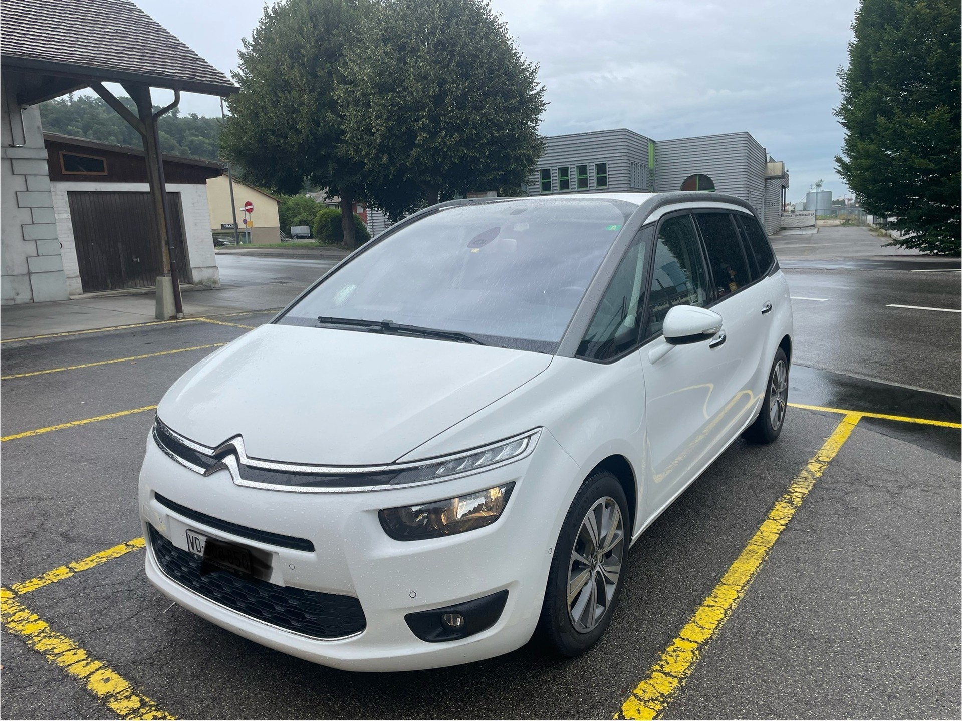 CITROEN C4 GRAND PICASSO 2.0 Blue HD Exclusive Automatic 7 Places-image-2