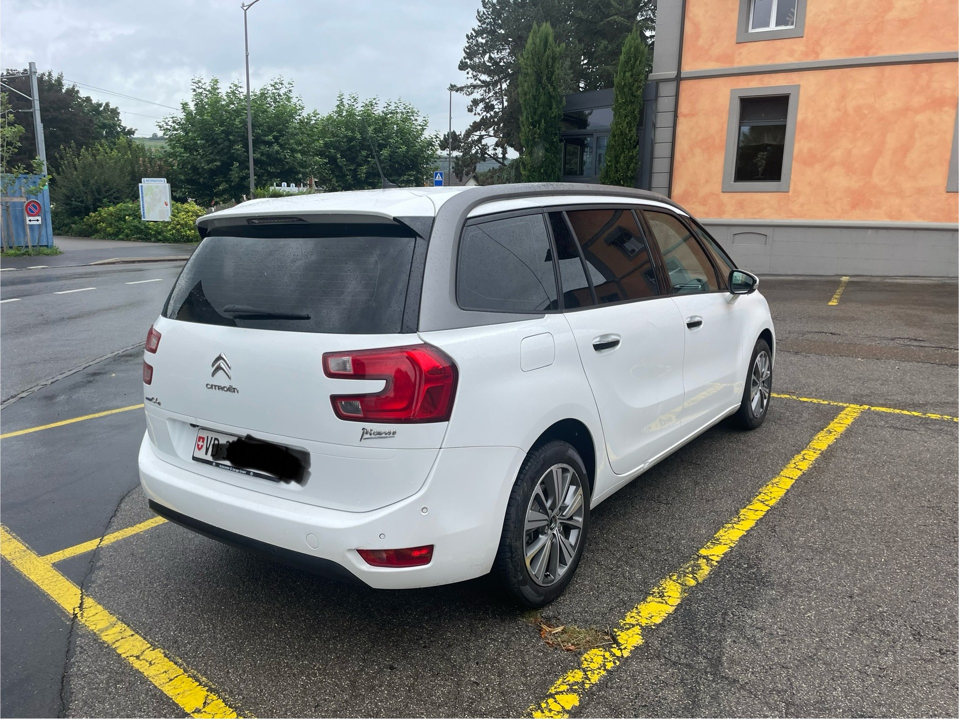 CITROEN C4 GRAND PICASSO 2.0 Blue HD Exclusive Automatic 7 Places-image-4