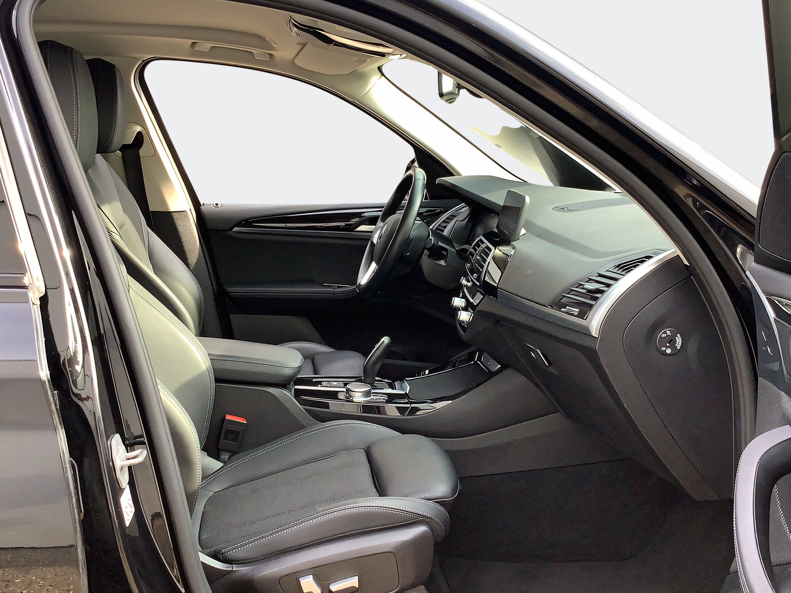 BMW X3 xDrive 30e xLine-image-16